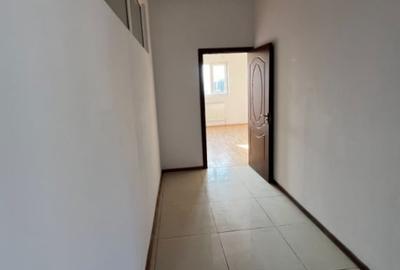 Spațiu comercial, de 430 mp, în Balotești - 2