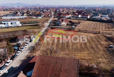 Teren de 743 mp, în Stupini