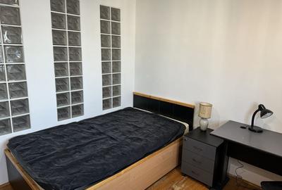 Apartament cu 4 camere decomandat în Alexandru cel Bun