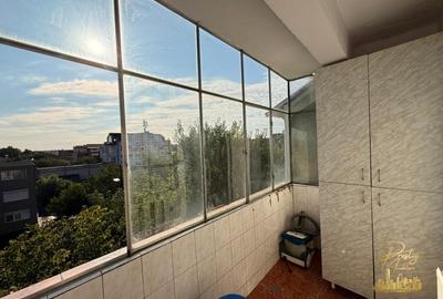 Apartament cu 3 camere decomandat în Cantemir - 12