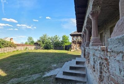 Casă cu 2 camere cu Teren 2100 Mp în Buzdugan