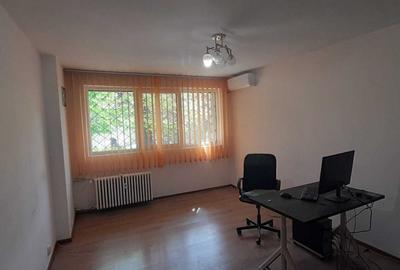 Apartament cu 2 camere semidecomandat în Tineretului