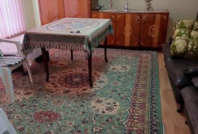 Casă cu 4 camere în Central - 1