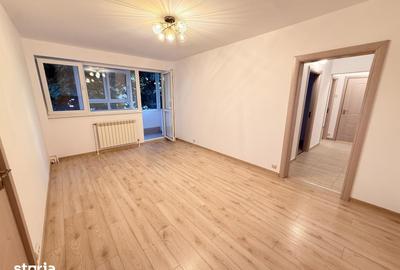 Apartament cu 3 camere semidecomandat în Obor