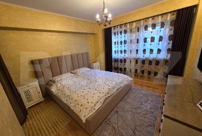 Apartament cu 4 camere decomandat, mobilat în Ultracentral
