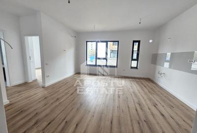 Apartament cu 3 camere semidecomandat în Torontalului