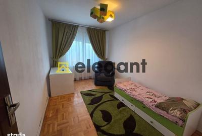 Apartament cu 3 camere decomandat în Calea București