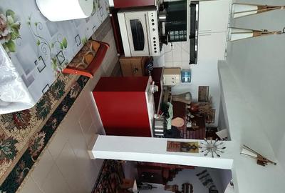 Casă cu 2 camere cu Teren 1535 Mp în Central - 1