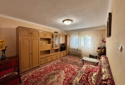 Apartament cu 2 camere decomandat în Ostroveni