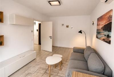 Apartament cu 2 camere decomandat în Tractorul - 1