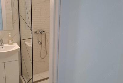 Apartament cu 3 camere semidecomandat în Rahova - 2