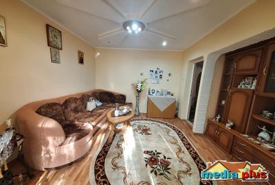 Apartament cu 2 camere decomandat în Micro 13 - 2