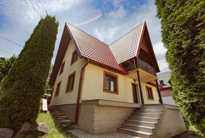 Casă cu 5 camere cu Teren 476 Mp în Central