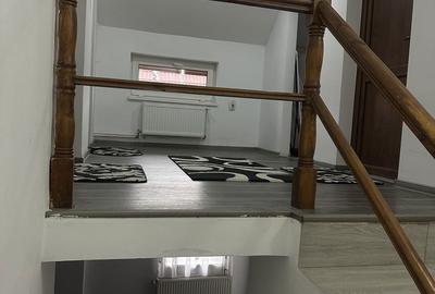 Casă cu 10 camere cu Teren 1000 Mp în Roșia - 15