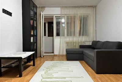 Apartament cu 2 camere semidecomandat, mobilat în Central