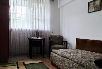 Apartament cu 3 camere decomandat în Drumul Taberei - 4
