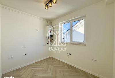 Apartament cu 5 camere decomandat în Cristian