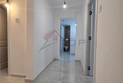 Apartament cu 4 camere decomandat în Dacia