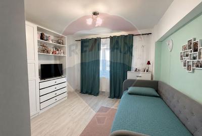 Apartament cu 2 camere decomandat, mobilat în Central