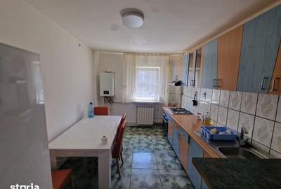 Apartament cu 3 camere în Vasile Aaron - 4