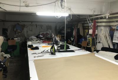 Spațiu comercial, de 298.13000488281 mp, în Berceni - 3