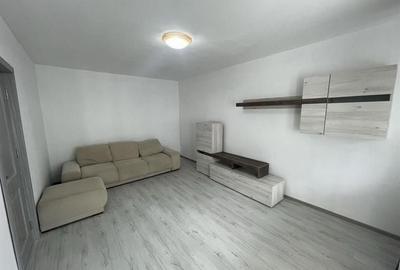 Apartament cu 2 camere decomandat în Păcii