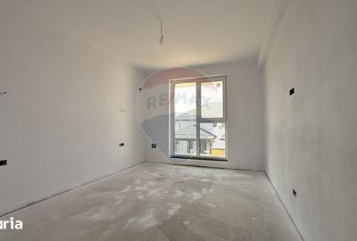 Casă cu 5 camere cu Teren 200 Mp în Dobroești