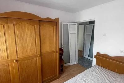 Apartament cu 3 camere semidecomandat în Ostroveni - 4