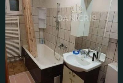 Apartament cu 3 camere decomandat în Km 4