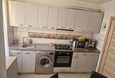 Apartament cu 3 camere decomandat în Decebal - 3