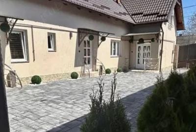 Casă cu 4 camere în Central - 7