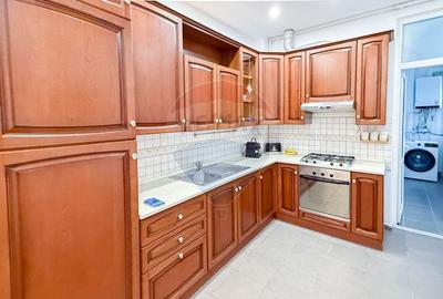 Apartament cu 3 camere decomandat, mobilat în P-ța Universității - 16