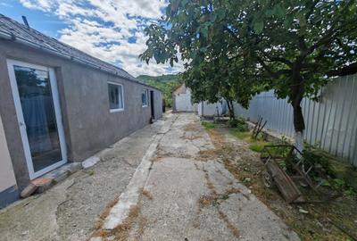 Casă individuală cu 6 camere cu Canalizare în Exterior Sud - 3