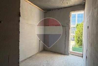 Casă cu 5 camere cu Teren 230 Mp în Central