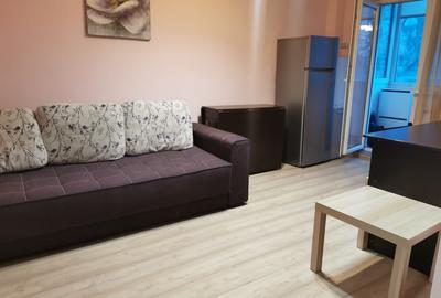 Garsonieră decomandată, mobilată în Tineretului