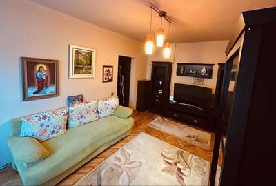 Apartament cu 2 camere decomandat în 7 Noiembrie