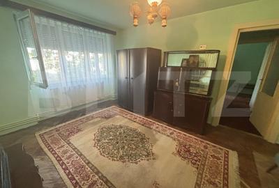 Apartament cu 2 camere semidecomandat, mobilat în Botizului