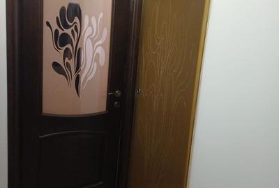 Apartament cu 3 camere semidecomandat în Rahova