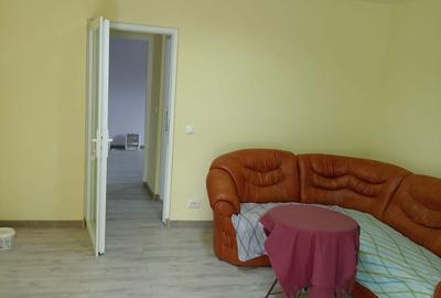 Casă cu 3 camere cu Teren 184 Mp în Chitila