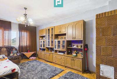 Apartament cu 2 camere decomandat, mobilat în Central