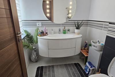 Casă cu 5 camere cu Canalizare în Brătianu - 8