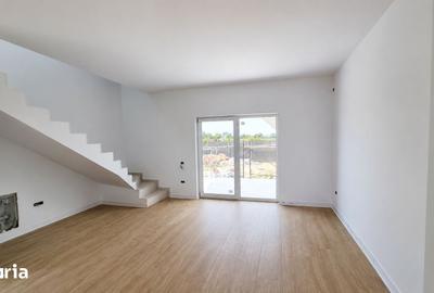 Casă cu 3 camere cu Teren 250 Mp în Remetea Mare