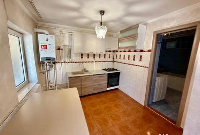 Casă cu 4 camere cu Teren 127 Mp în Central - 1