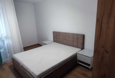 Apartament cu 3 camere semidecomandat în Florești