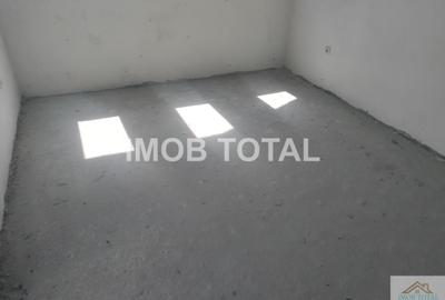 Casă individuală cu 3 camere cu Canalizare în Prundu - 2