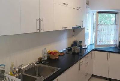 Apartament cu 2 camere decomandat, mobilat în Răcădău