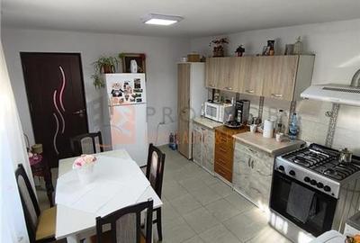 Casă individuală cu 3 camere cu Teren 155 Mp în 23 August - 9