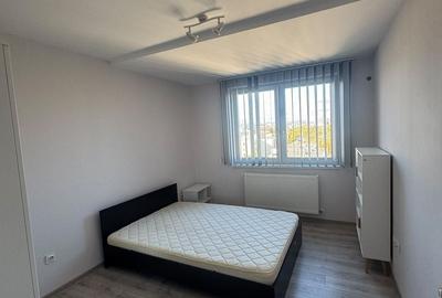 Apartament cu 3 camere semidecomandat în Someșeni