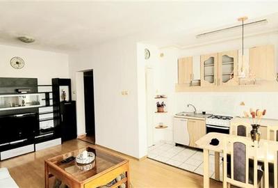 Apartament cu 2 camere decomandat, mobilat în Ștrand