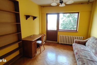 Apartament cu 3 camere decomandat în 14 Mai - 11